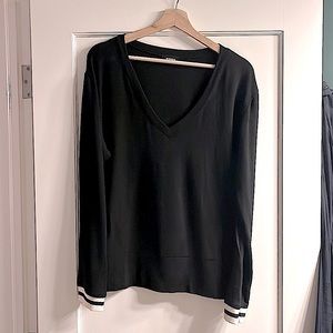 Anthropologie/Monroe women's black V-neck sweater